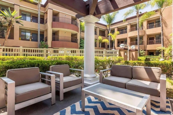 Ramada Suites by Wyndham San Diego image 3